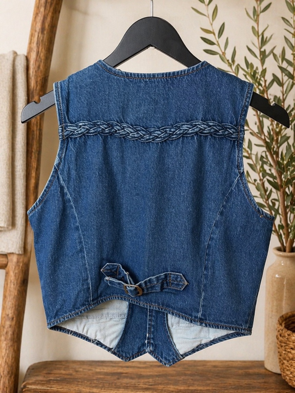 Levi’s Denim Vest Size Small NWT | Vintage-Inspired Braided Detail - Picture 3 of 9